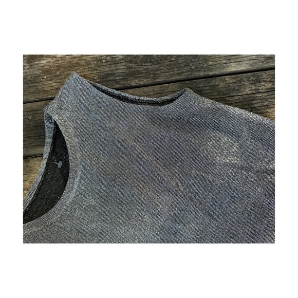 SOLD 90s Silver Metallic Sleeveless Crop Top Tinsel Sparkle Shimmer Silver Lamé - Picture 6 of 8